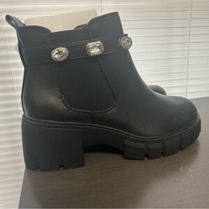 Size 9 wide boots